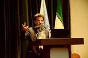 اولین سخنرانی از سلسله همایش های راه ماندگار دکتر سید ناصر عمادی پزشک بدون مرز بیمارستان رازی در یزد برگزار شد 
